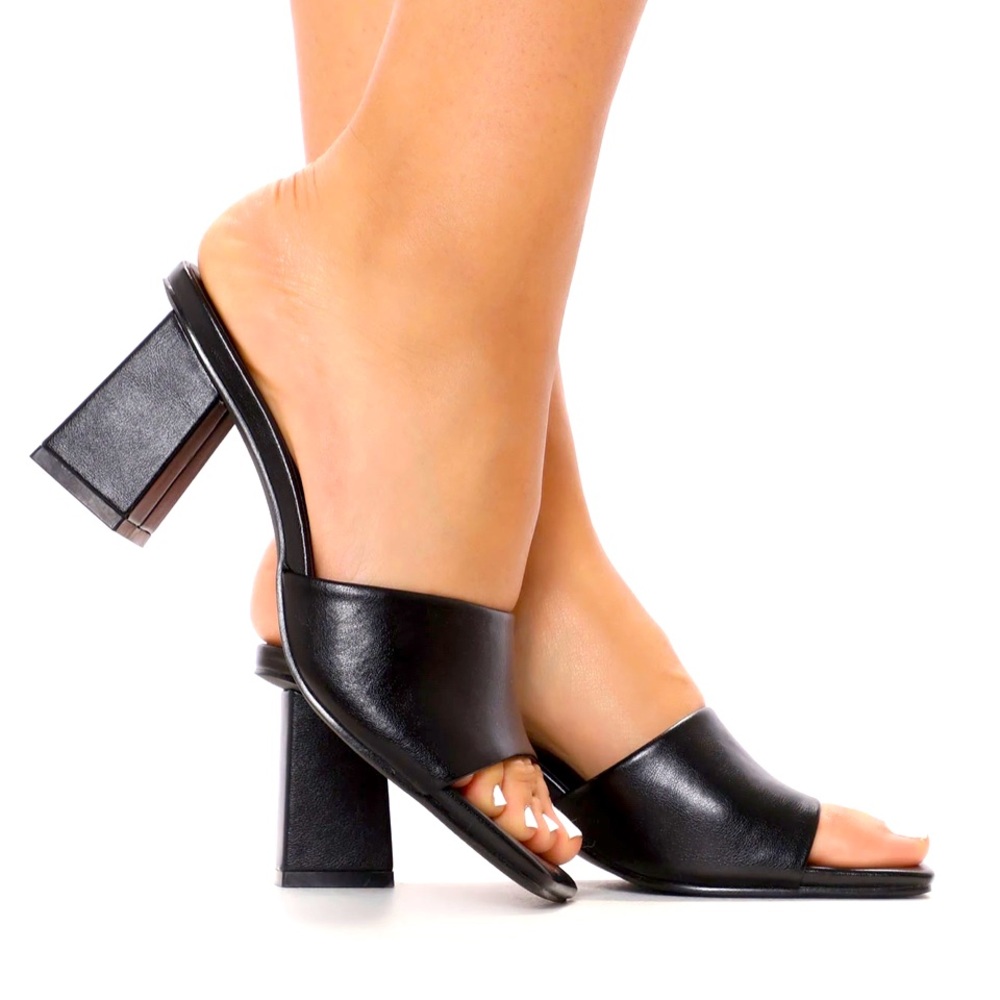 Fashion Nova “be my honey” heels in black - size 8